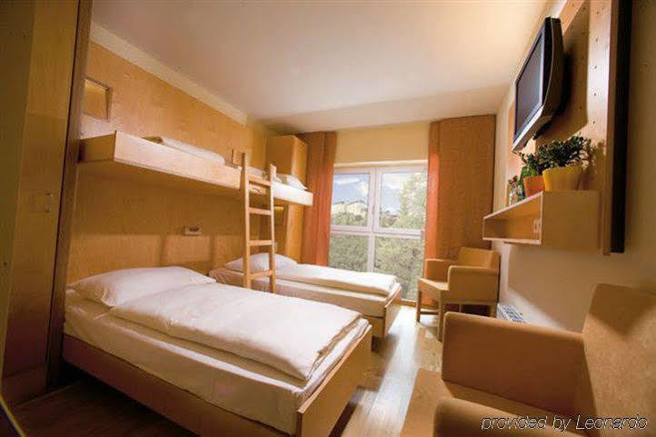 Jufa Hotel Salzburg Room photo